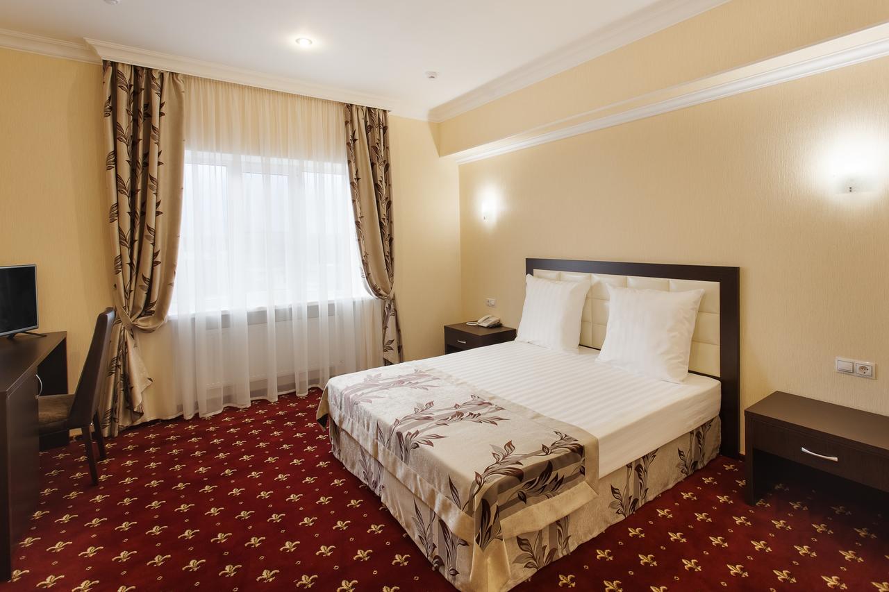 Mask Business Hotel Пятигорск Екстериор снимка