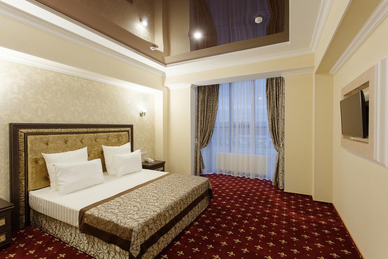 Mask Business Hotel Пятигорск Екстериор снимка