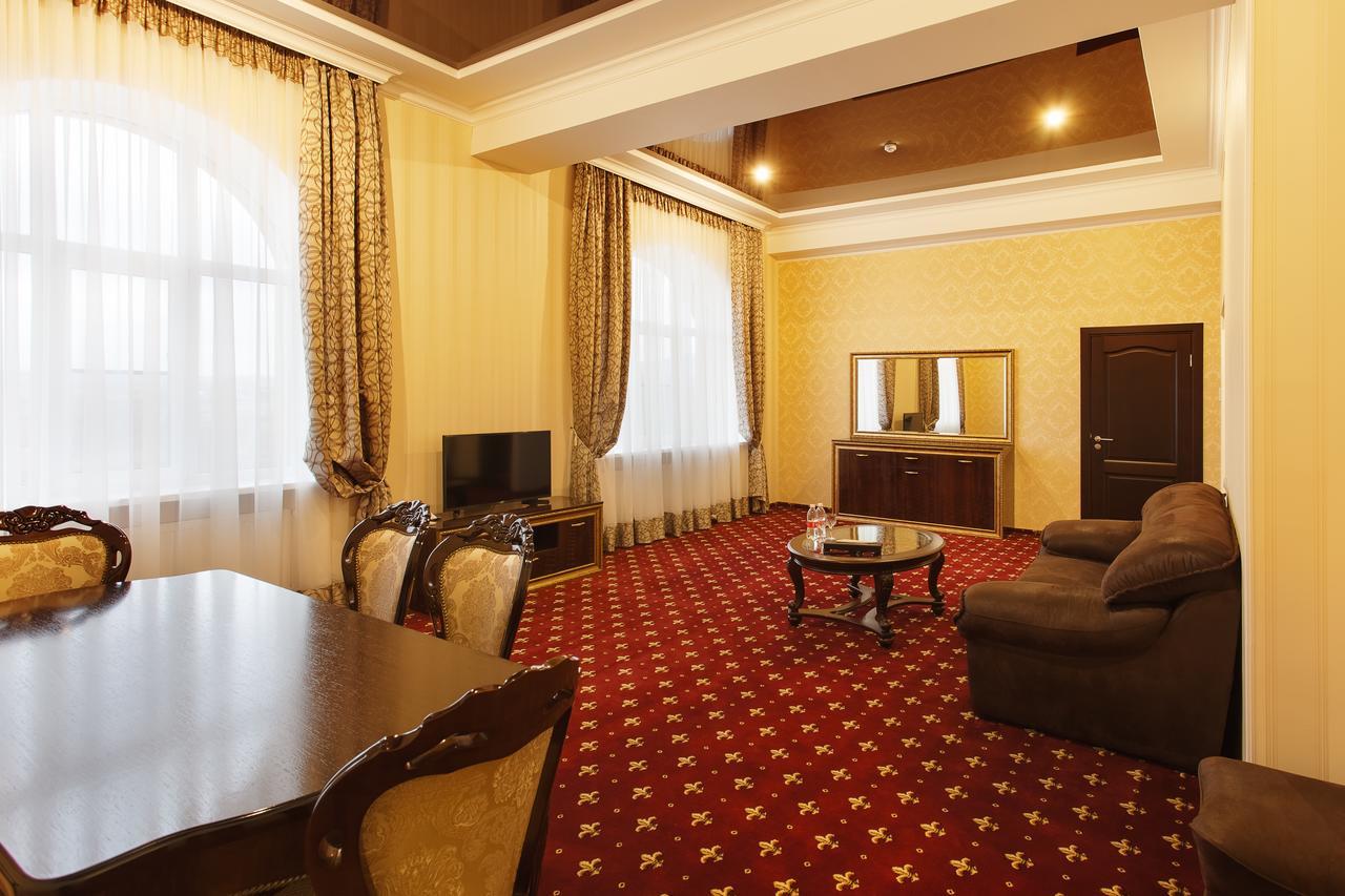 Mask Business Hotel Пятигорск Екстериор снимка