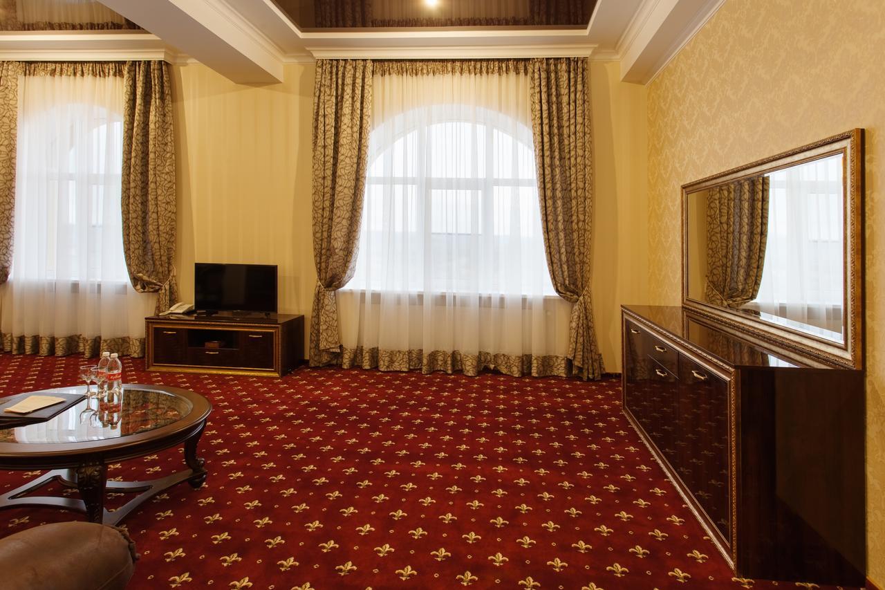 Mask Business Hotel Пятигорск Екстериор снимка