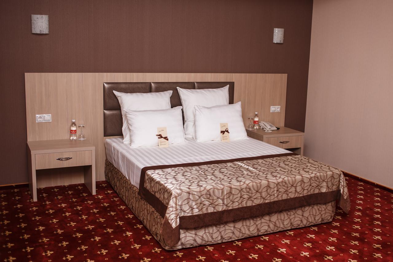 Mask Business Hotel Пятигорск Екстериор снимка