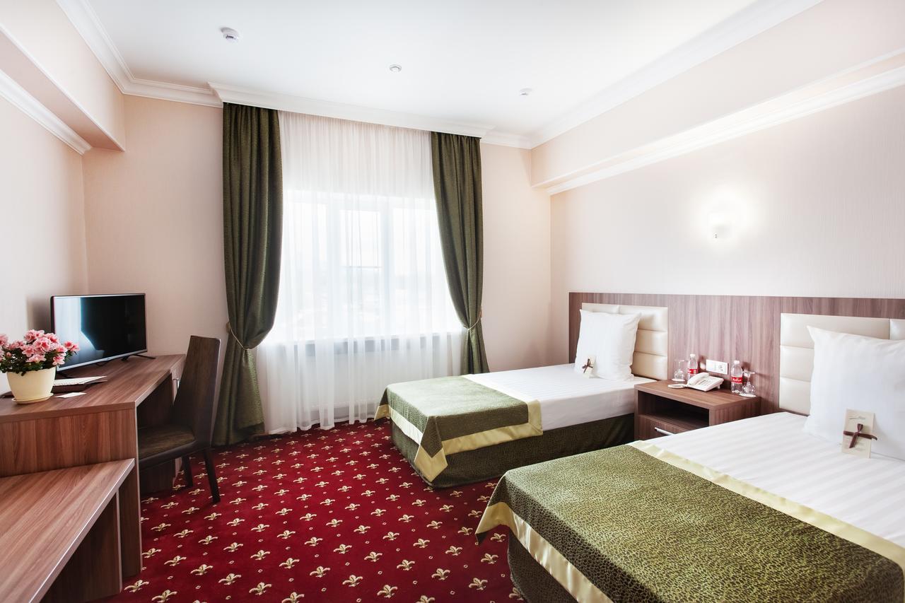 Mask Business Hotel Пятигорск Екстериор снимка