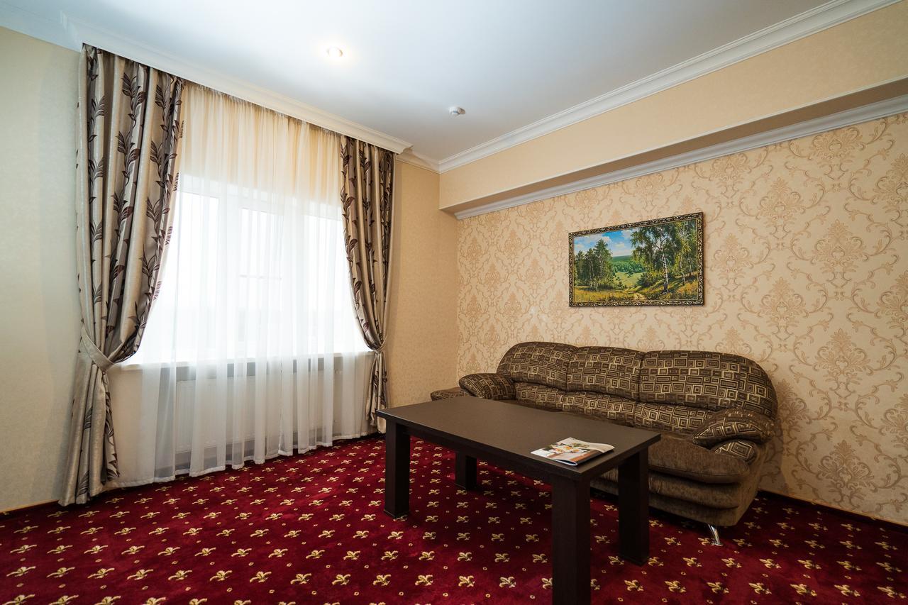 Mask Business Hotel Пятигорск Екстериор снимка