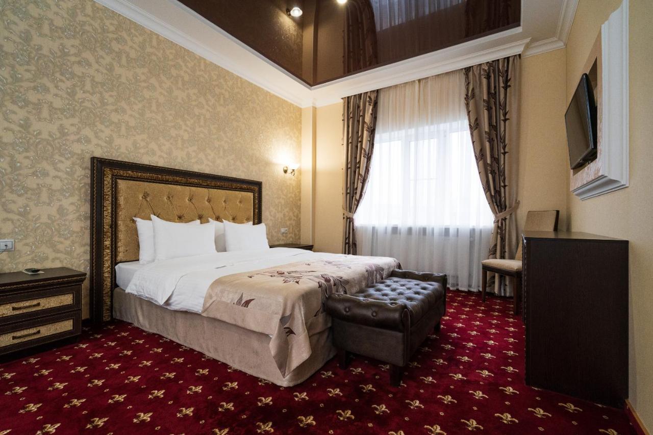 Mask Business Hotel Пятигорск Екстериор снимка